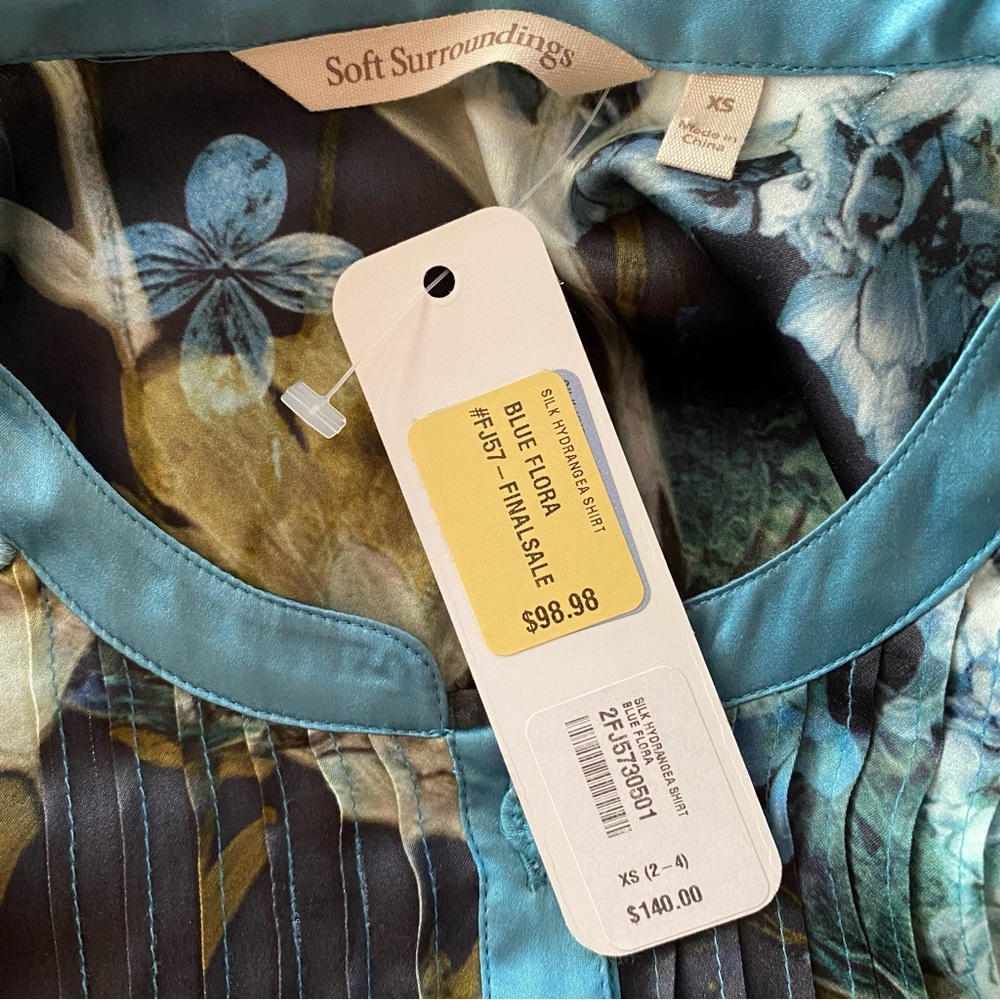 SOFT SURROUNDINGS Blue Flora Silk Hydrangea Print Blouse NWT $140 XS - Picture 4 of 8